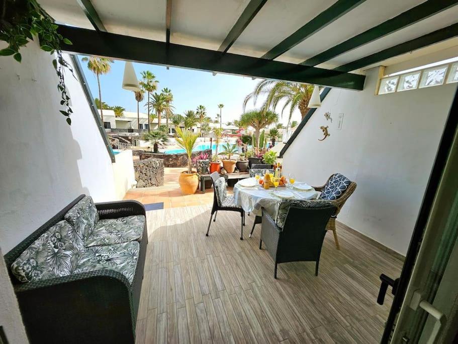 Apartamento Taisa Playa Roca Costa Teguise Exterior photo