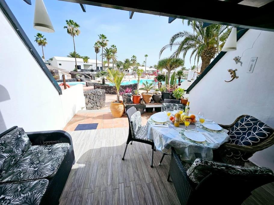 Apartamento Taisa Playa Roca Costa Teguise Exterior photo