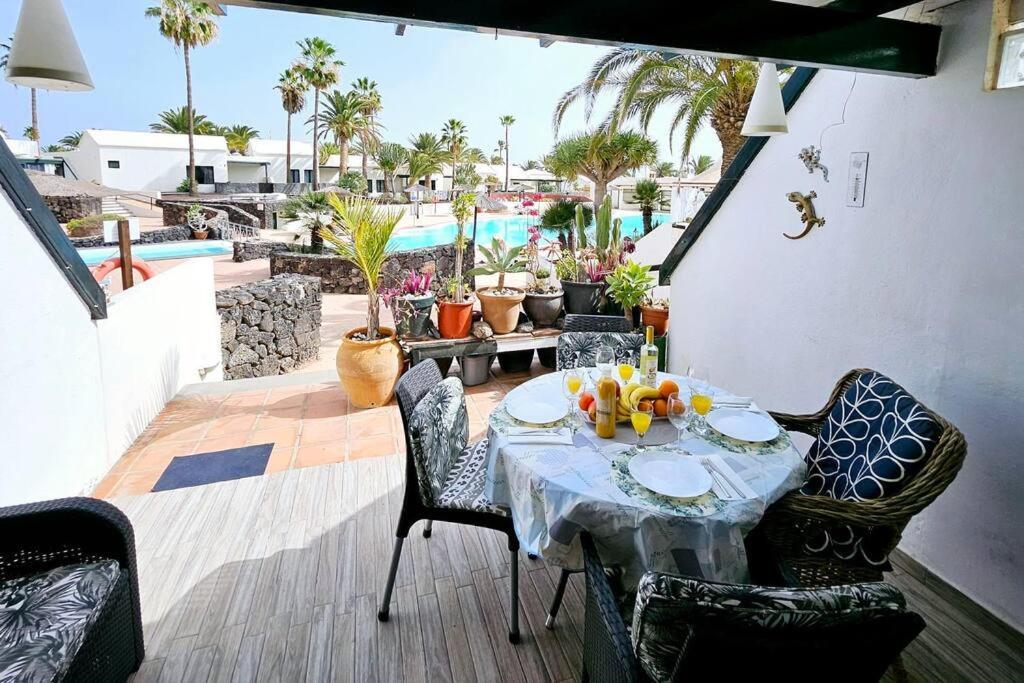 Apartamento Taisa Playa Roca Costa Teguise Exterior photo